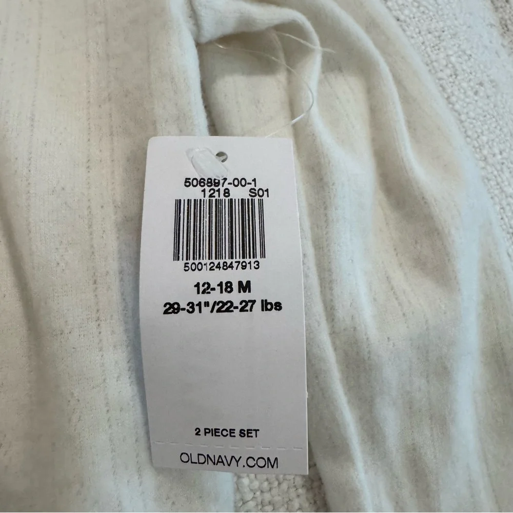 Old Navy adorable cream